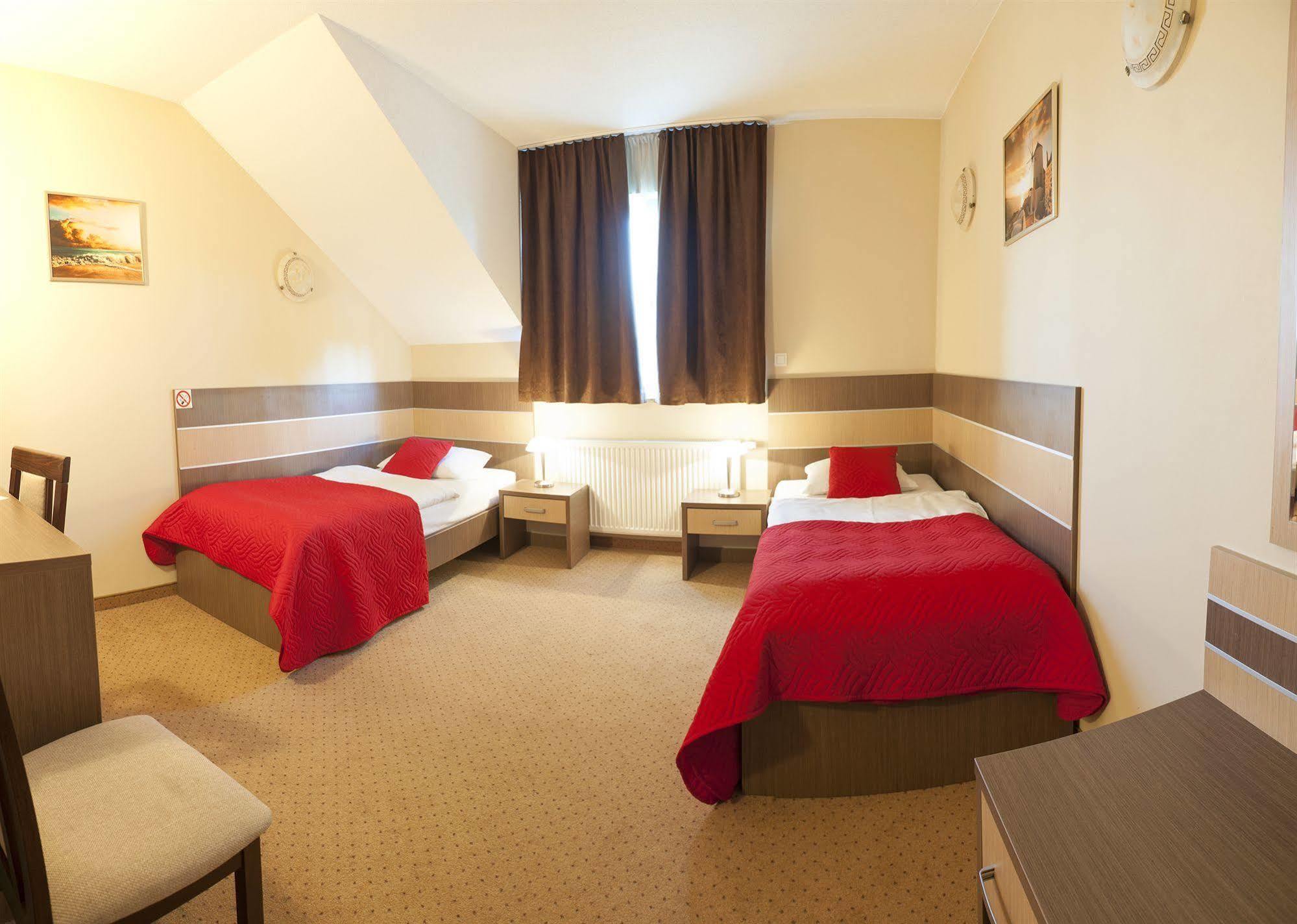 Hotel Sleep ヴロツワフ エクステリア 写真