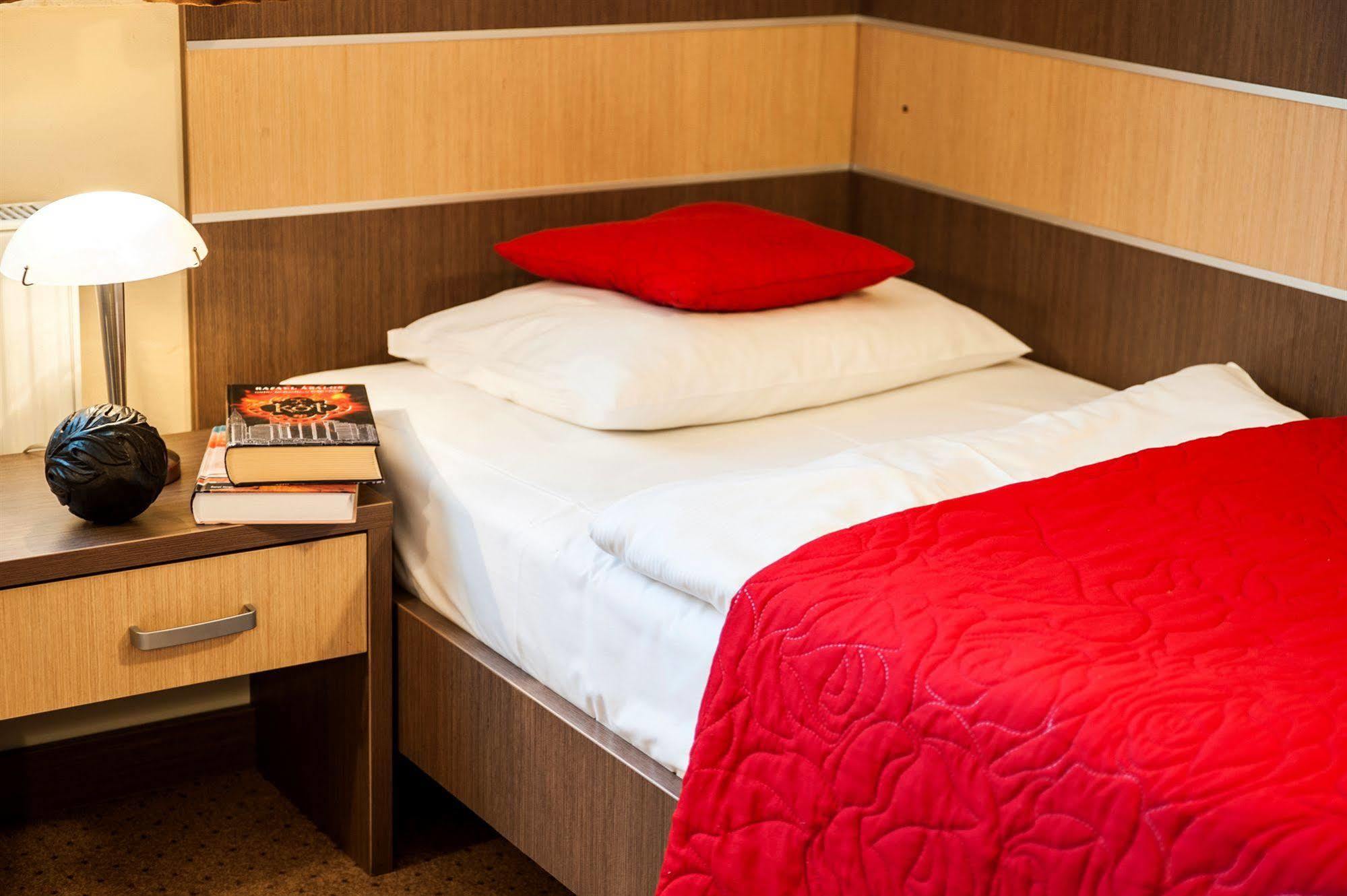 Hotel Sleep ヴロツワフ エクステリア 写真